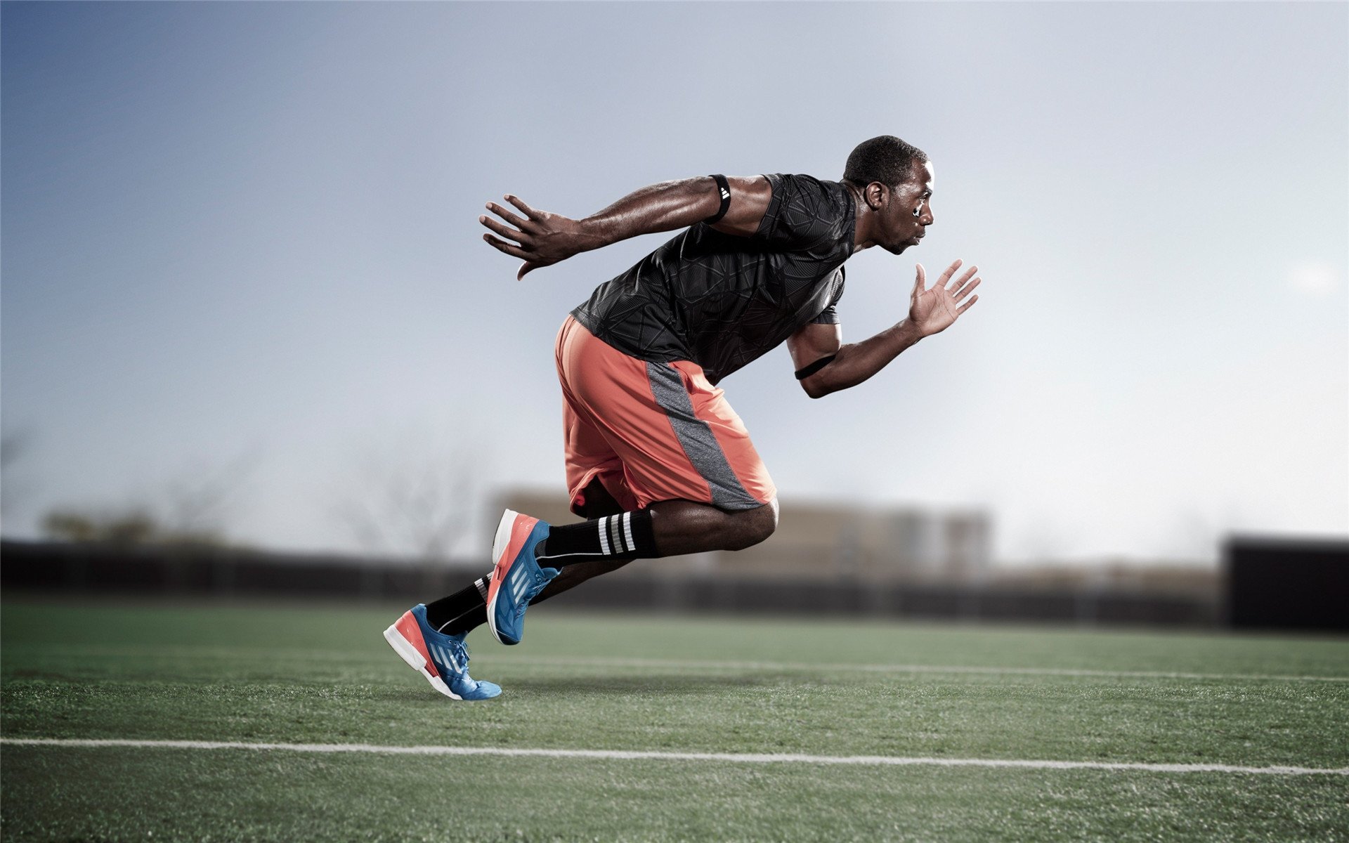 哈兰德双响一战3神迹,瓜帅盛赞比肩梅罗,曼城升英超第2,哈兰德战绩